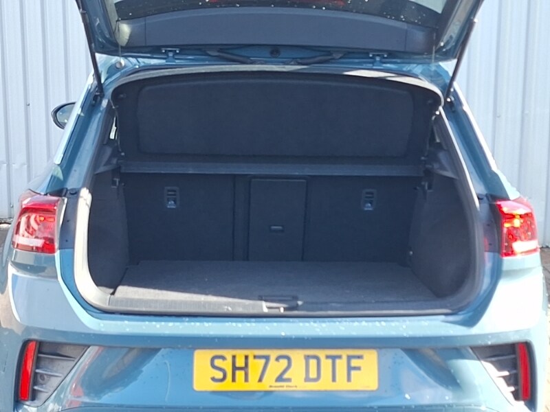 Used Volkswagen T-Roc 2022 for sale - 76052700: Photo 8
