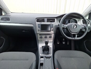 Used Volkswagen Golf 2017 for sale - 78202815: Photo