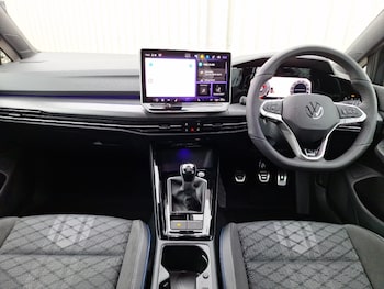 Used Volkswagen Golf 2025 for sale - 77947843: Photo