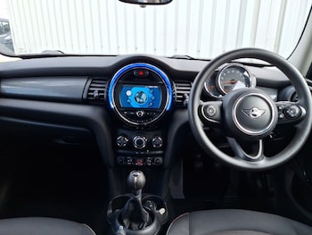 Used MINI Hatch 2019 for sale - 79513856: Photo
