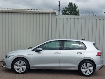 Used Volkswagen Golf 2023 for sale - 75429147: Photo