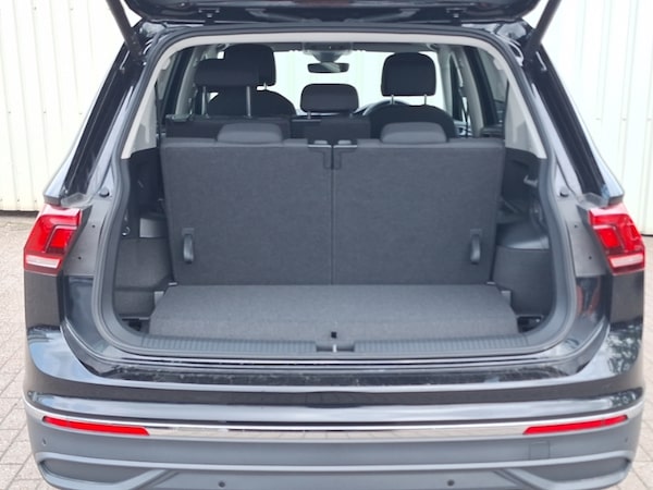 Used Volkswagen Tiguan Allspace 2025 for sale - 75219299: Photo 8