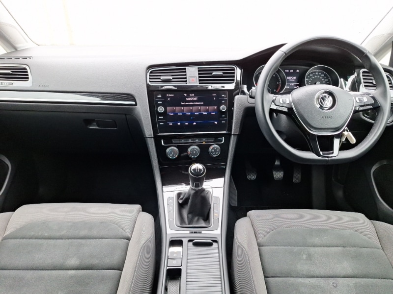 Used Volkswagen Golf 2019 for sale - 76414824: Photo 2