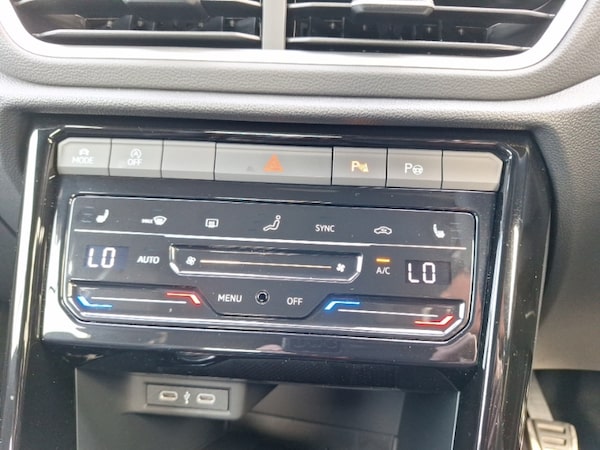 Used Volkswagen T-Roc 2025 for sale - 75219301: Photo 11