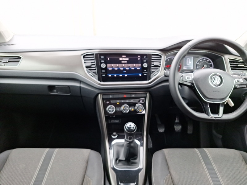 Used Volkswagen T-Roc 2018 for sale - 77004648: Photo 2