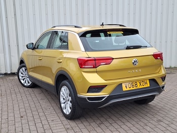 Used Volkswagen T-Roc 2018 for sale - 77004648: Photo