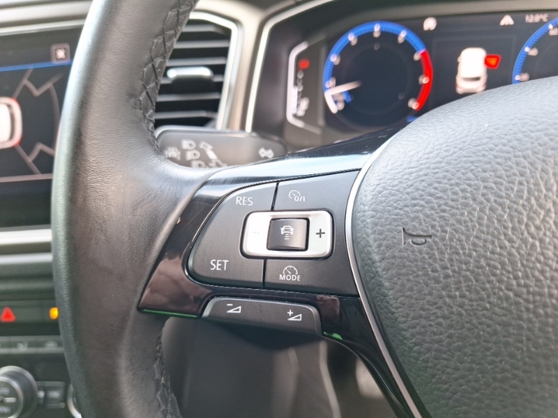 Used Volkswagen T-Roc 2018 for sale - 77338239: Photo 16