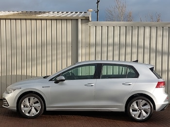 Used Volkswagen Golf 2021 for sale - 78079727: Photo