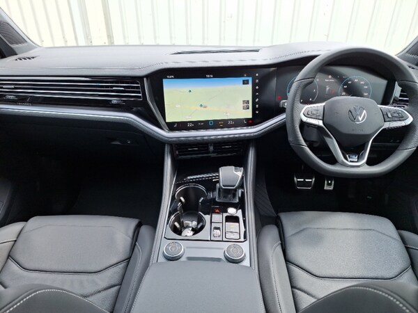 Used Volkswagen Touareg 2025 for sale - 75219623: Photo 2