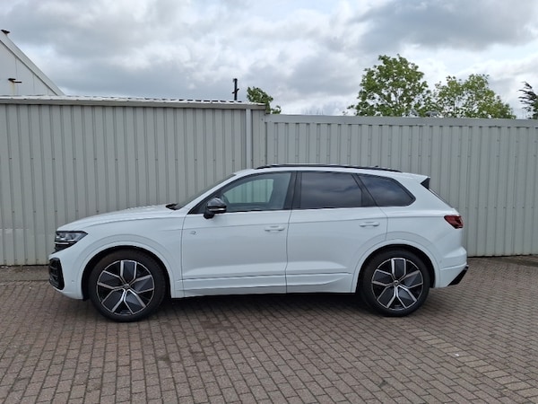 Used Volkswagen Touareg 2025 for sale - 75219623: Photo 4