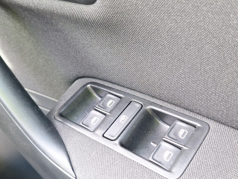 Used Volkswagen Polo 2015 for sale - 77987954: Photo 13