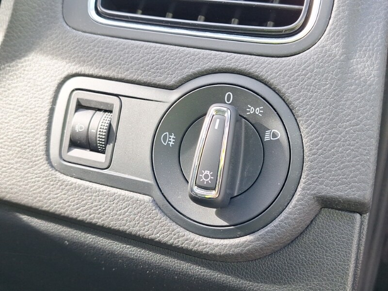 Used Volkswagen Polo 2015 for sale - 77987954: Photo 14