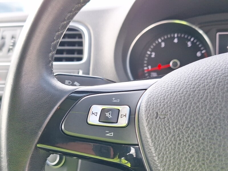 Used Volkswagen Polo 2015 for sale - 77987954: Photo 15