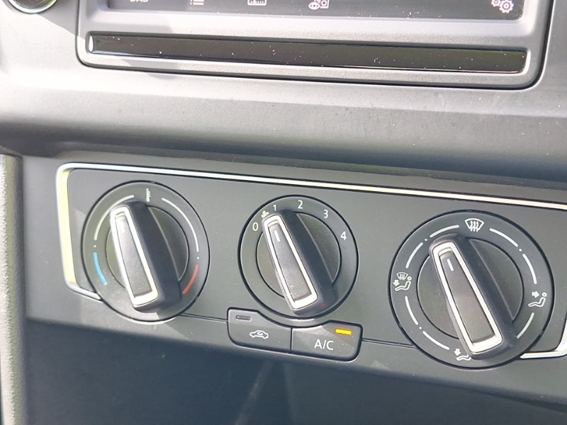 Used Volkswagen Polo 2015 for sale - 77987954: Photo 18