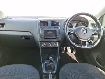 Used Volkswagen Polo 2015 for sale - 77987954: Photo