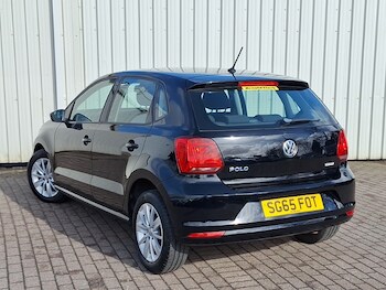 Used Volkswagen Polo 2015 for sale - 77987954: Photo