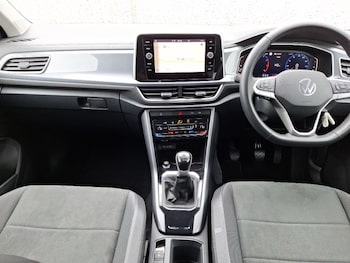 Used Volkswagen T-Roc 2024 for sale - 75873663: Photo
