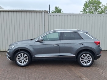 Used Volkswagen T-Roc 2024 for sale - 75873663: Photo