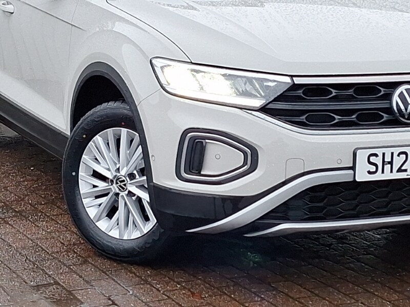 Used Volkswagen T-Roc 2023 for sale - 76669517: Photo 9