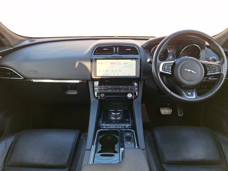 Used Jaguar F-Pace 2019 for sale - 76537057: Photo 2