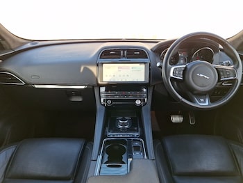 Used Jaguar F-Pace 2019 for sale - 76537057: Photo