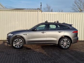 Used Jaguar F-Pace 2019 for sale - 76537057: Photo