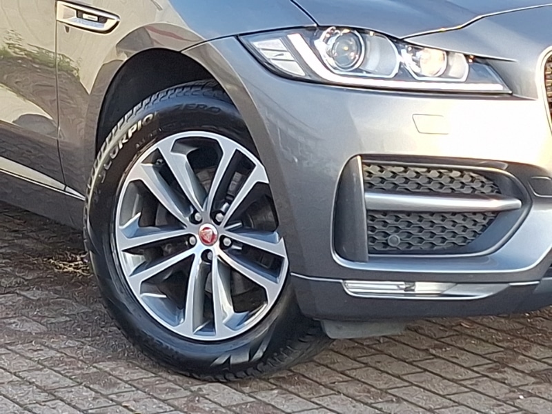 Used Jaguar F-Pace 2019 for sale - 76537057: Photo 9