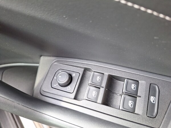 Used Volkswagen T-Roc 2024 for sale - 74887028: Photo 14