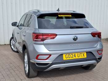 Used Volkswagen T-Roc 2024 for sale - 74887028: Photo