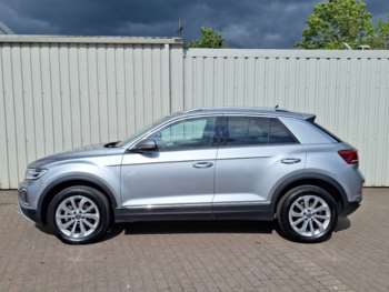 Used Volkswagen T-Roc 2024 for sale - 74887028: Photo