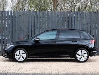Used Volkswagen Golf 2025 for sale - 76947391: Photo