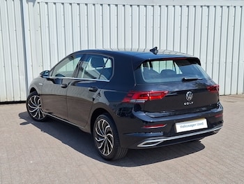 Used Volkswagen Golf 2023 for sale - 78735165: Photo
