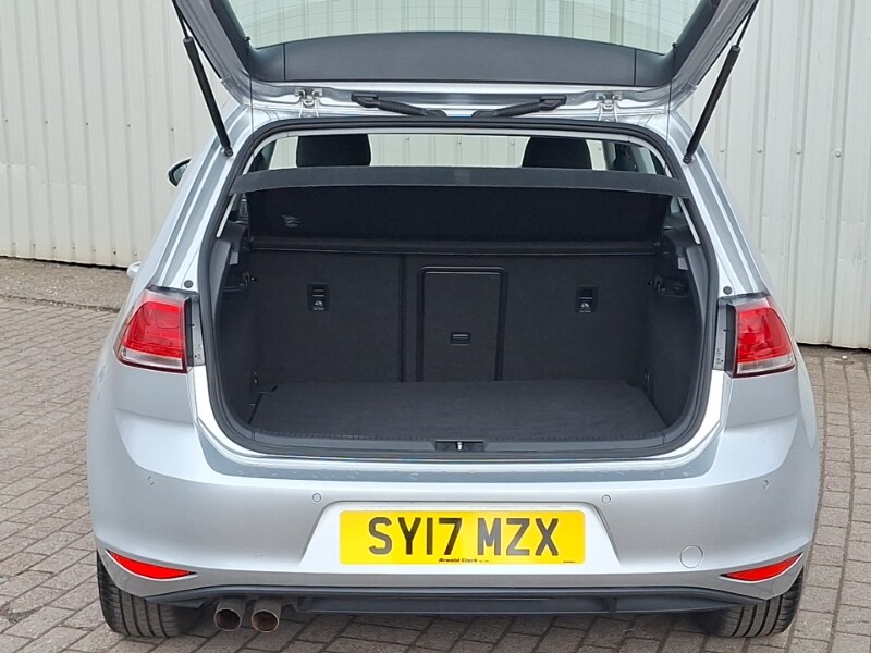 Used Volkswagen Golf 2017 for sale - 78041037: Photo 8