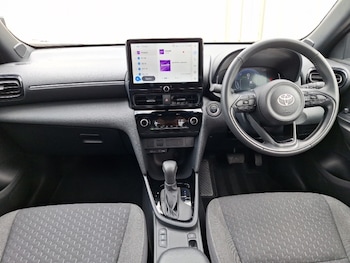 Used Toyota Yaris Cross 2025 for sale - 79525544: Photo