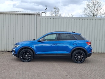 Used Volkswagen T-Roc 2023 for sale - 78515634: Photo