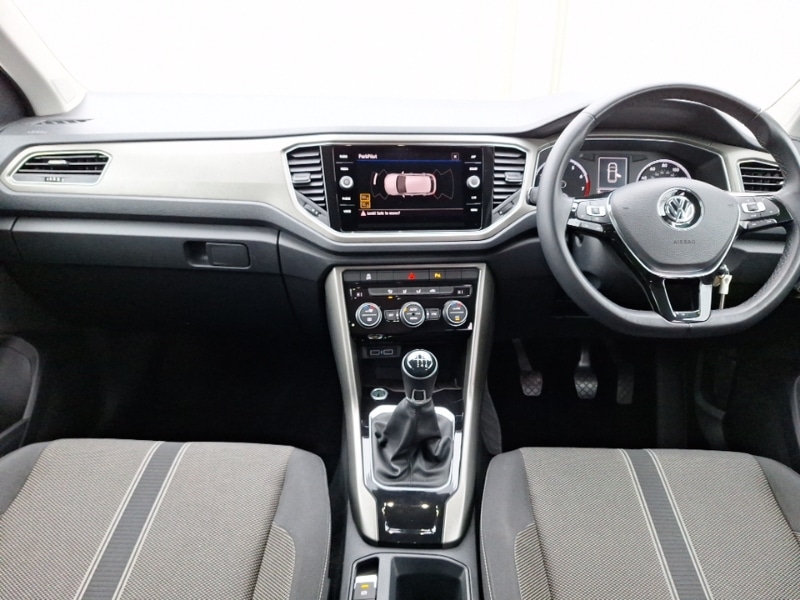 Used Volkswagen T-Roc 2020 for sale - 77366375: Photo 2