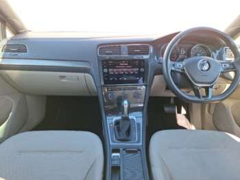 Used Volkswagen Golf 2019 for sale - 74226693: Photo