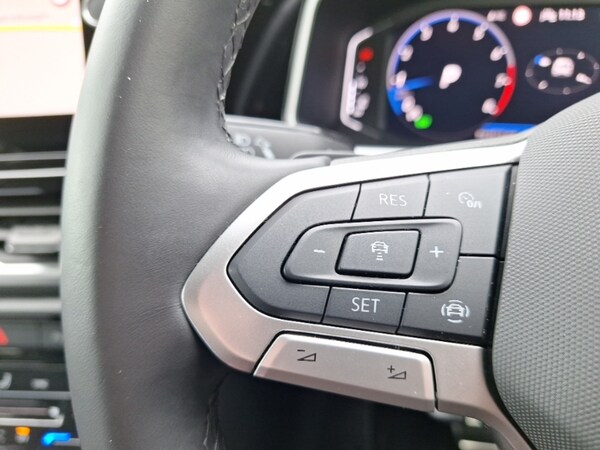 Used Volkswagen T-Roc 2024 for sale - 74842803: Photo 16