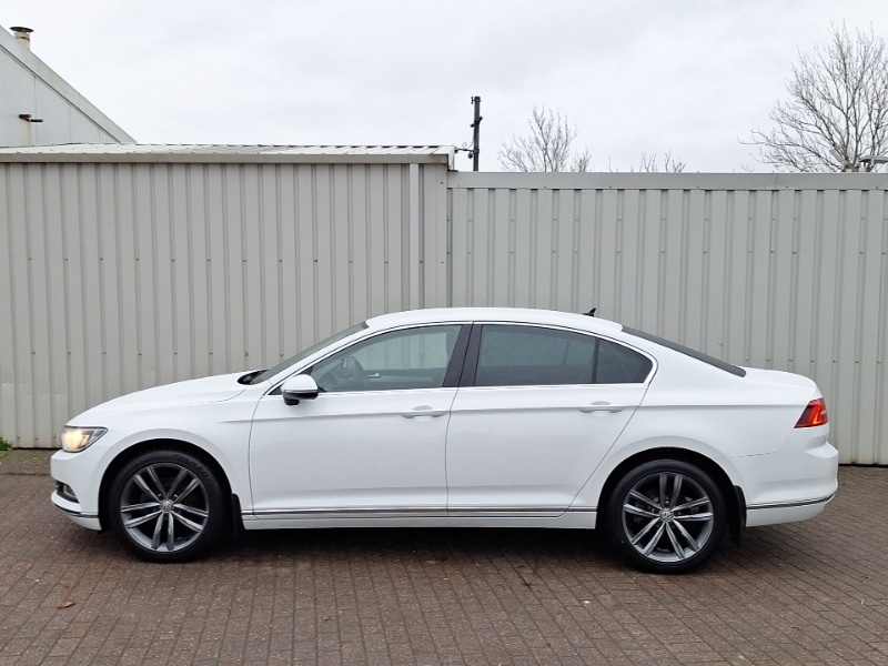 Used Volkswagen Passat 2016 for sale - 76543406: Photo 4