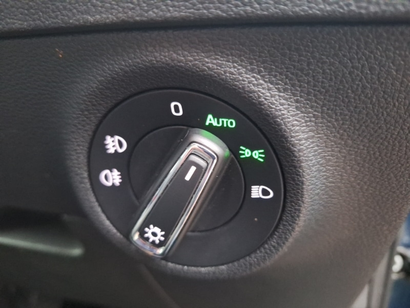 Used Skoda Karoq 2018 for sale - 76947443: Photo 14