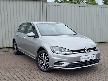 Used Volkswagen Golf 2017 for sale - 79101100: Photo