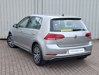 Used Volkswagen Golf 2017 for sale - 79101100: Photo