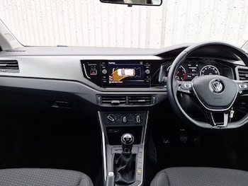 Used Volkswagen Polo 2019 for sale - 76567076: Photo