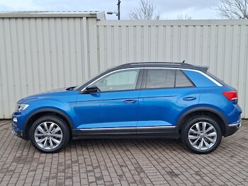 Used Volkswagen T-Roc 2021 for sale - 77536675: Photo