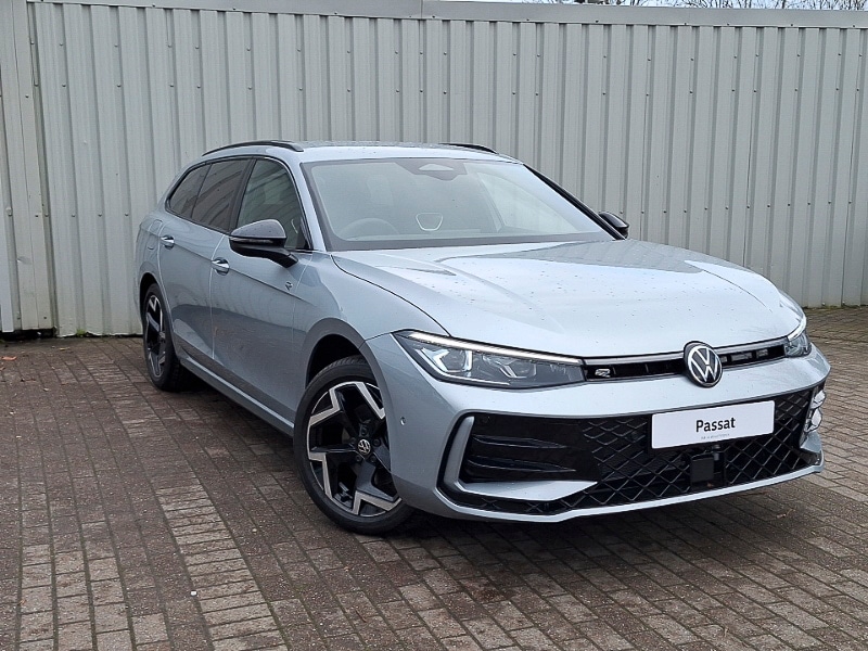 Used Volkswagen Passat 2024 for sale - 76511596: Photo 1