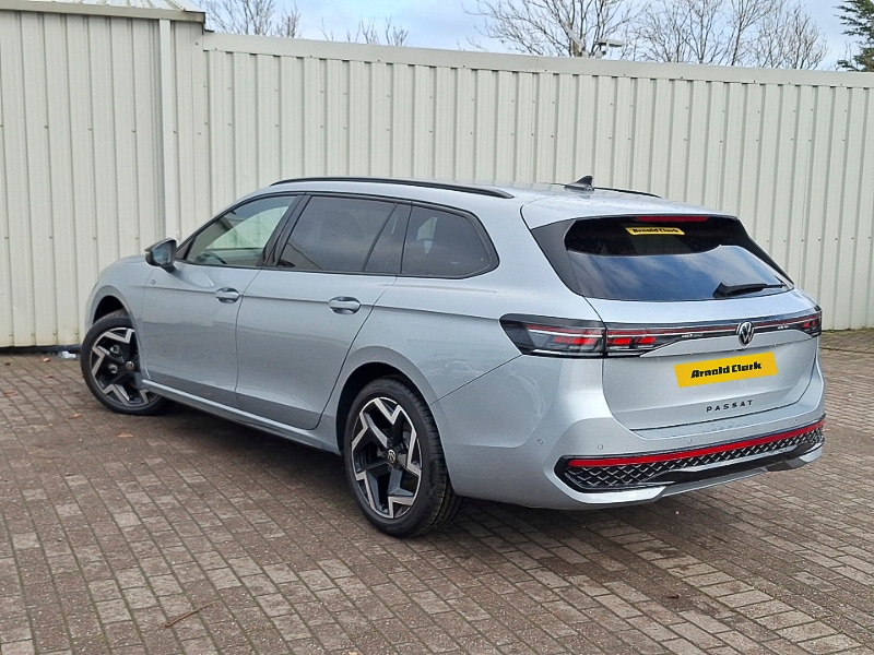 Used Volkswagen Passat 2024 for sale - 76511596: Photo 3