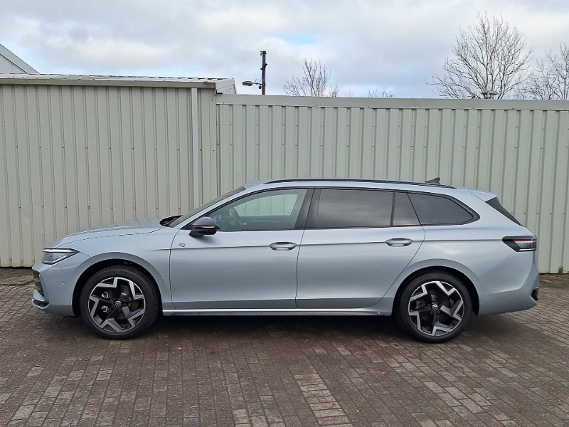 Used Volkswagen Passat 2024 for sale - 76511596: Photo 4