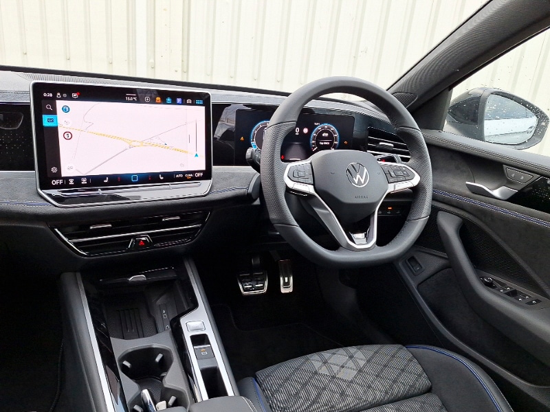 Used Volkswagen Passat 2024 for sale - 76511596: Photo 8