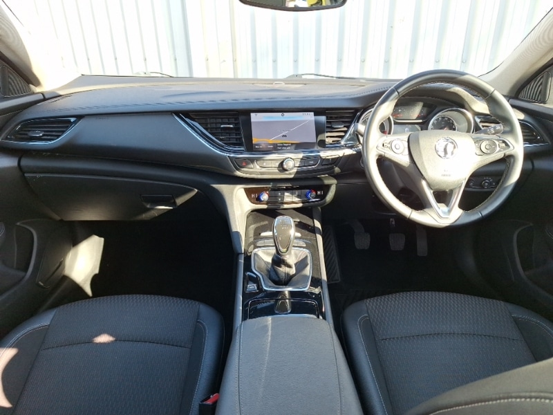 Used Vauxhall Insignia 2017 for sale - 77816067: Photo 2