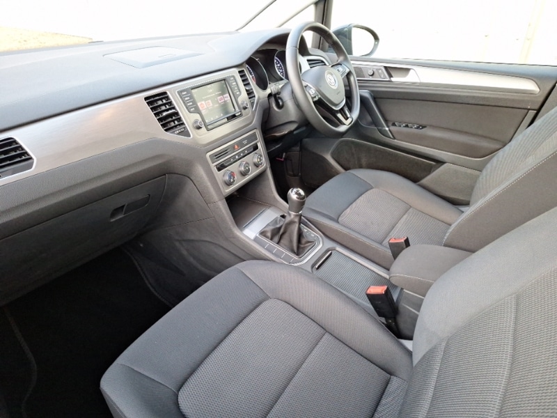 Used Volkswagen Golf SV 2017 for sale - 76621778: Photo 5